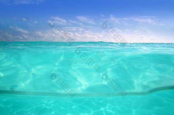 加勒比海水下和蓝海水线