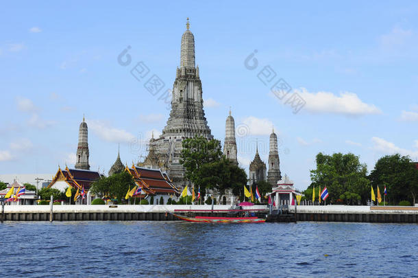 曼谷<strong>湄南河</strong>wat arun