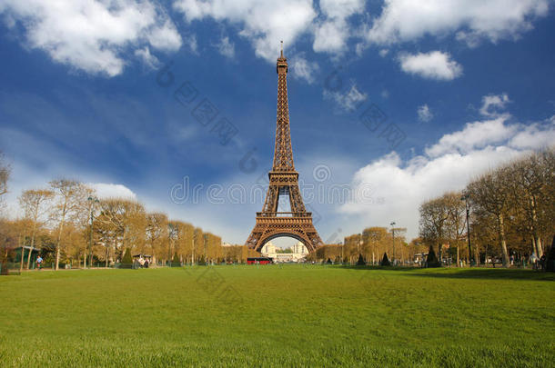 法国巴黎公园埃菲尔铁塔