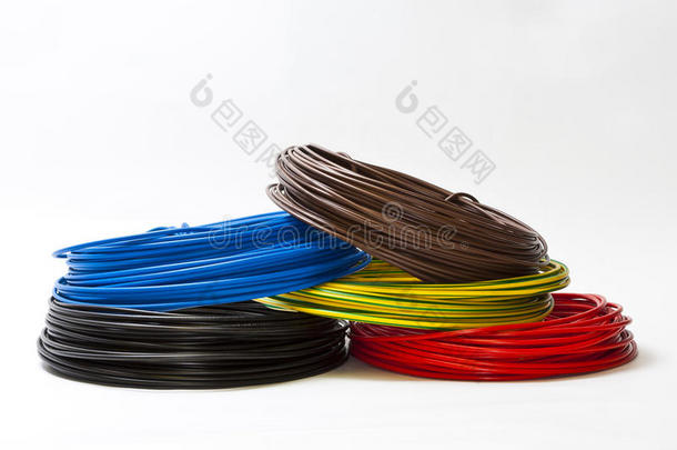 不同颜色的单根电缆