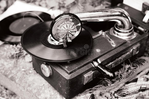 旧唱片播放器