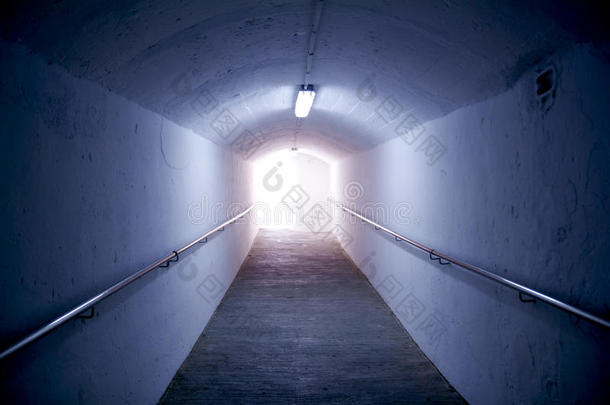 伊比沙岛通往城堡的隧道