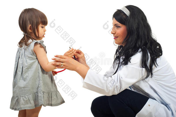 女医生和小女孩