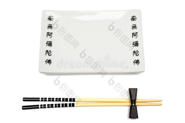 筷子和盘子隔离。