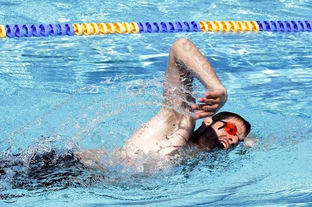 空气水上运动运动员受益呼吸