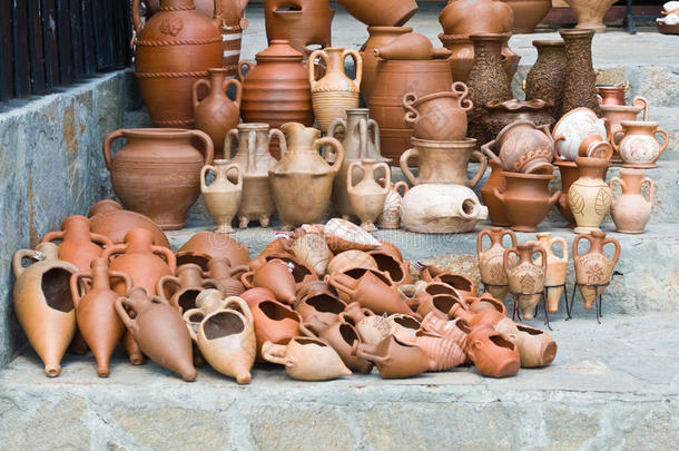 保加利亚内塞巴尔的粘土罐和圆形