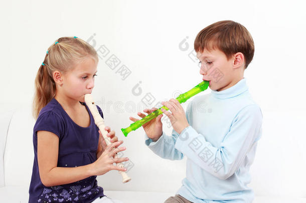 吹笛子的孩子