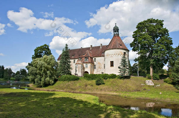 扬皮尔斯的中世纪城堡。