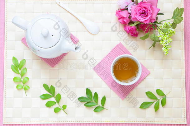 茶壶鲜花下午茶
