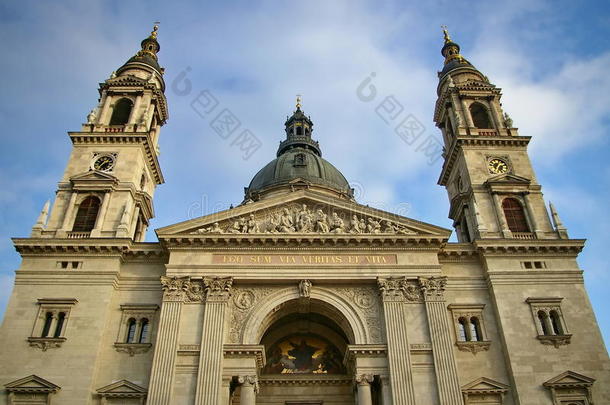 <strong>罗马天主教</strong>堂。圣斯蒂芬大教堂，布达佩斯的地标景点，匈牙利