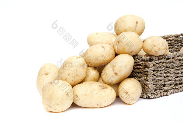 农家菜篮子里的新鲜土豆