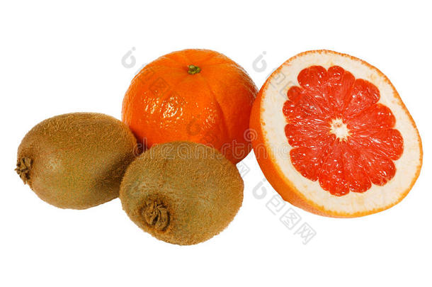鲜粉色柚子、橘子和猕猴桃