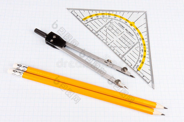 方格纸上的学校数学工具
