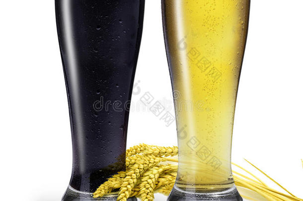 两杯啤酒