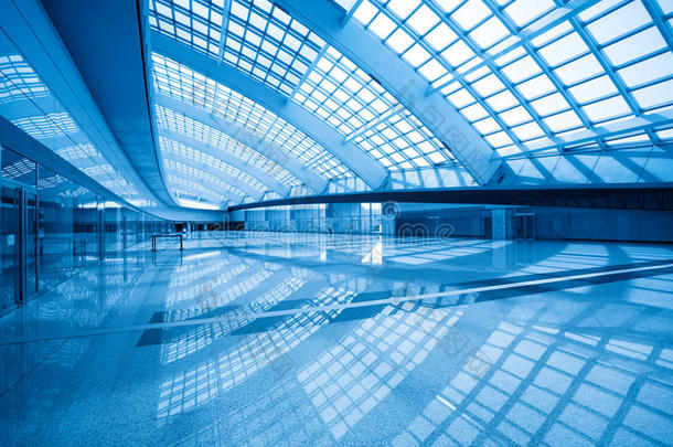 北京机场内的现代大厅