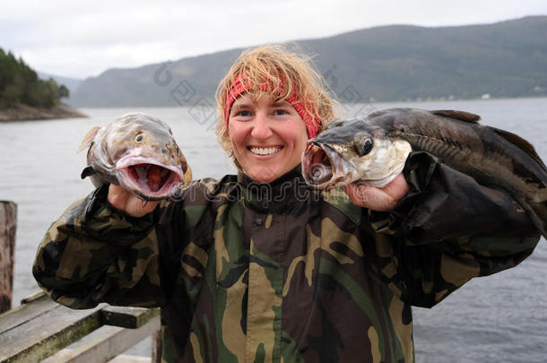 渔夫手里拿着渔具<strong>继续前进</strong>。挪威