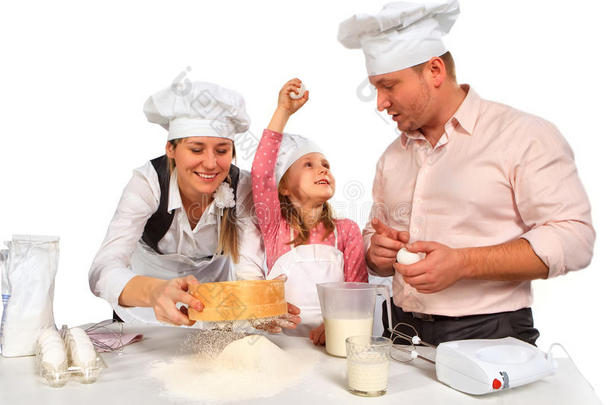 一家人一起做白饭。