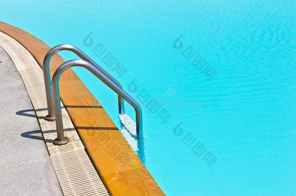游泳池梯子