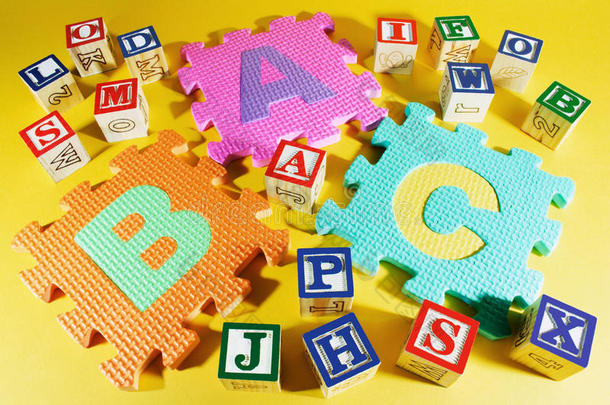 字母块和字母拼图