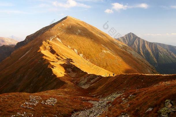 罗哈斯山脉的秋景