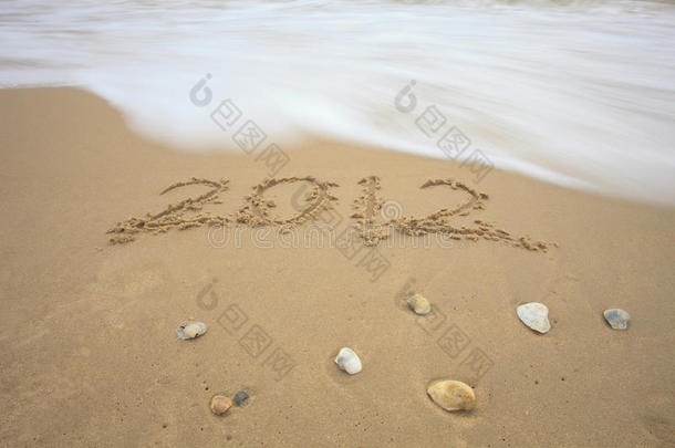 <strong>欢</strong>迎来到2012<strong>新年</strong>在沙滩上写作