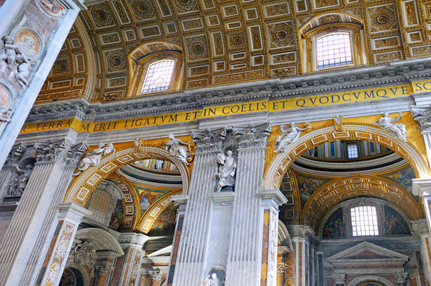 圣彼得大教堂。室内。梵蒂冈