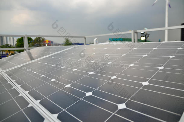 太阳能电池和电表