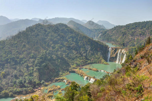 中国瀑布式山地景观