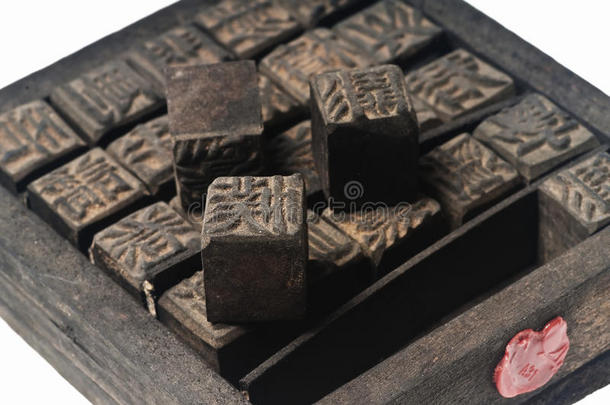 古色古香的中国印刷体字母