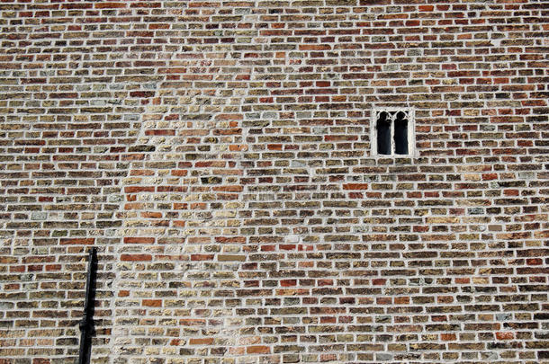 布鲁日最小的哥特式窗户