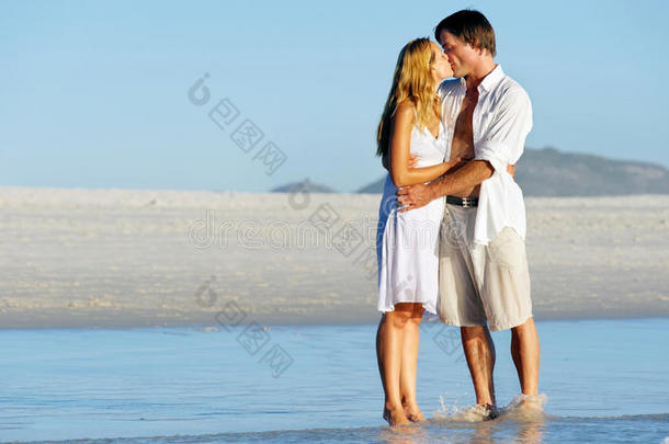 海滩情侣之吻