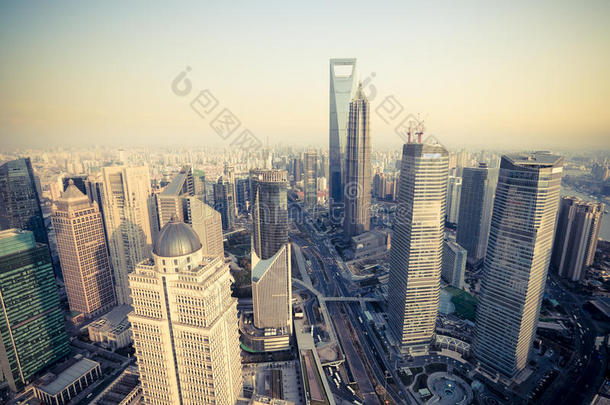 黄昏鸟瞰上海金融中心
