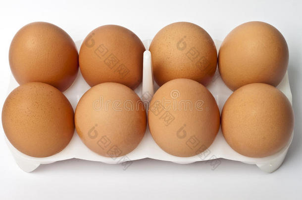 8个鸡蛋<strong>一包</strong>