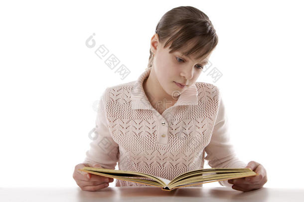读书女孩的画像