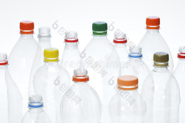 可回收的<strong>塑料饮料瓶</strong>。