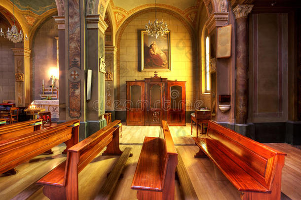 天主教堂内部。