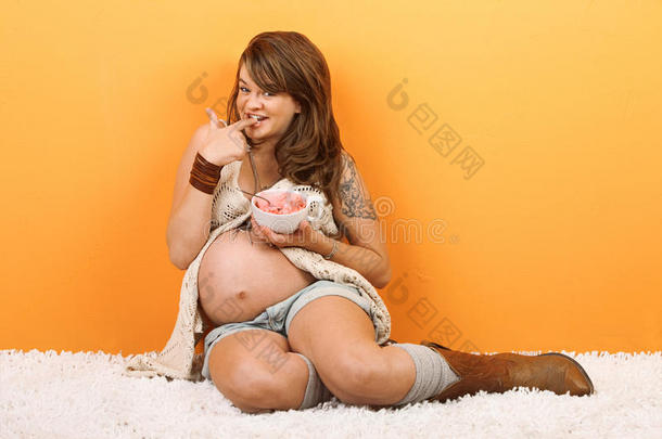 孕妇吃冰激凌