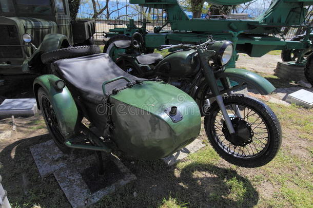 摩托车m-72