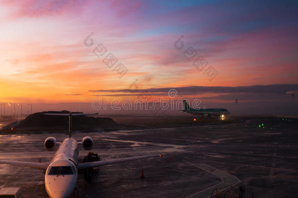 爱丁堡机场日落