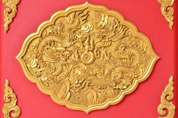 泰国寺庙墙上的金龙纹理