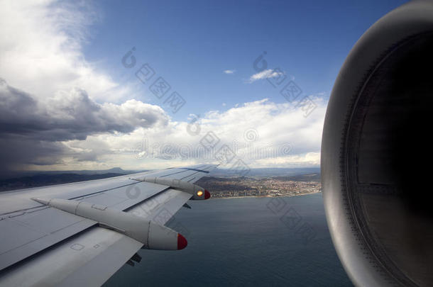 窗户在飞机上，在飞机上