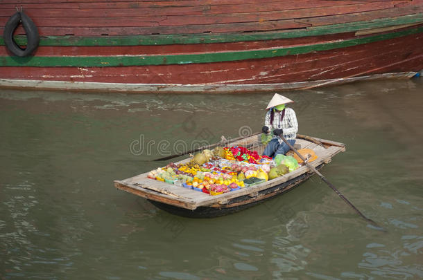 哈龙湾浮动农产品市场