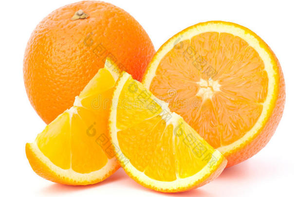 整颗橙子和它的果肉