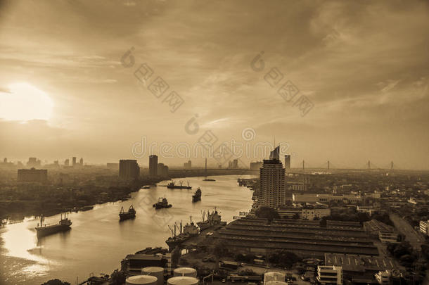 泰国曼谷湄南河清晨