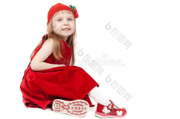 穿红裙子的漂亮四岁女孩