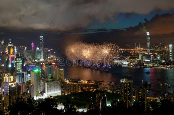 2012年<strong>香港回归</strong>日燃放烟花