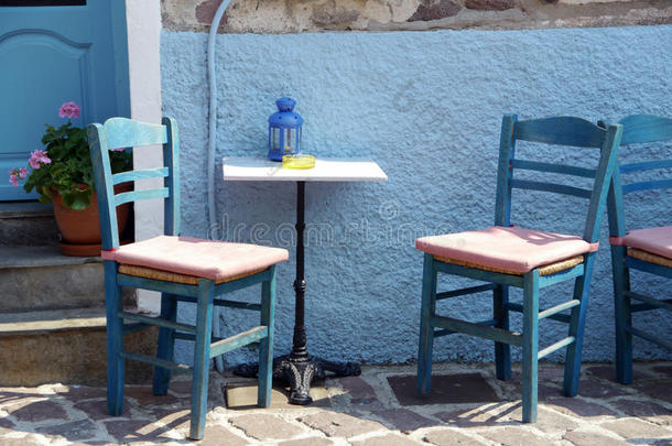 典型的希腊咖啡馆场景