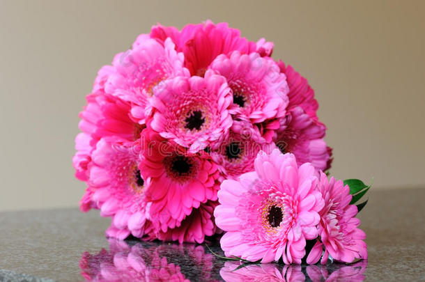 粉红花束和扣眼