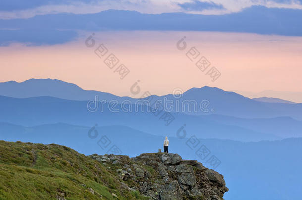 人山人海