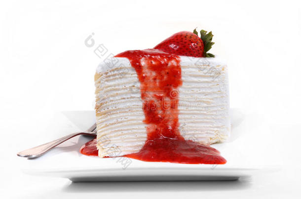 粉红草莓蛋糕